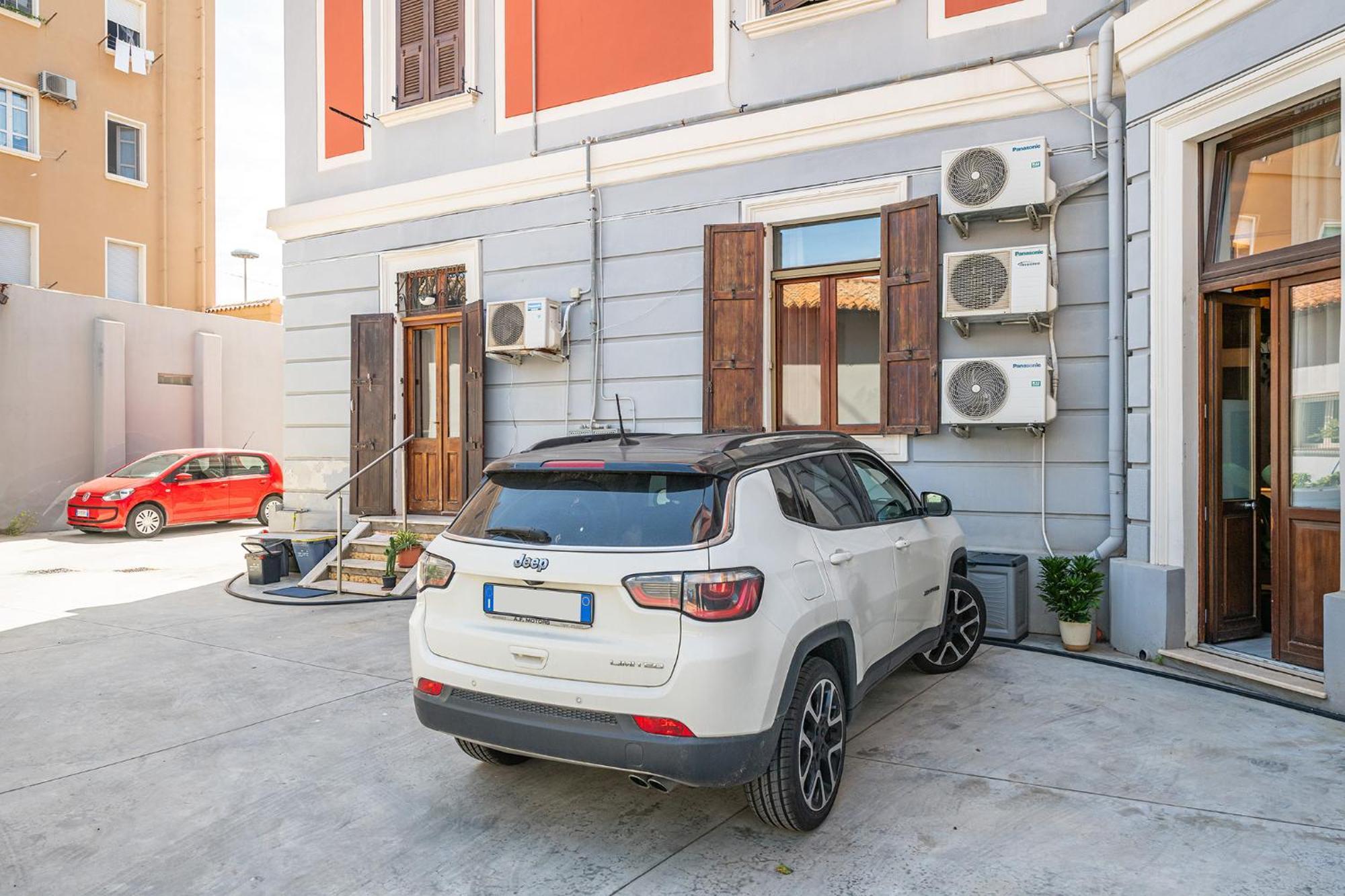 La Plaia Suites Cagliari Eksteriør billede